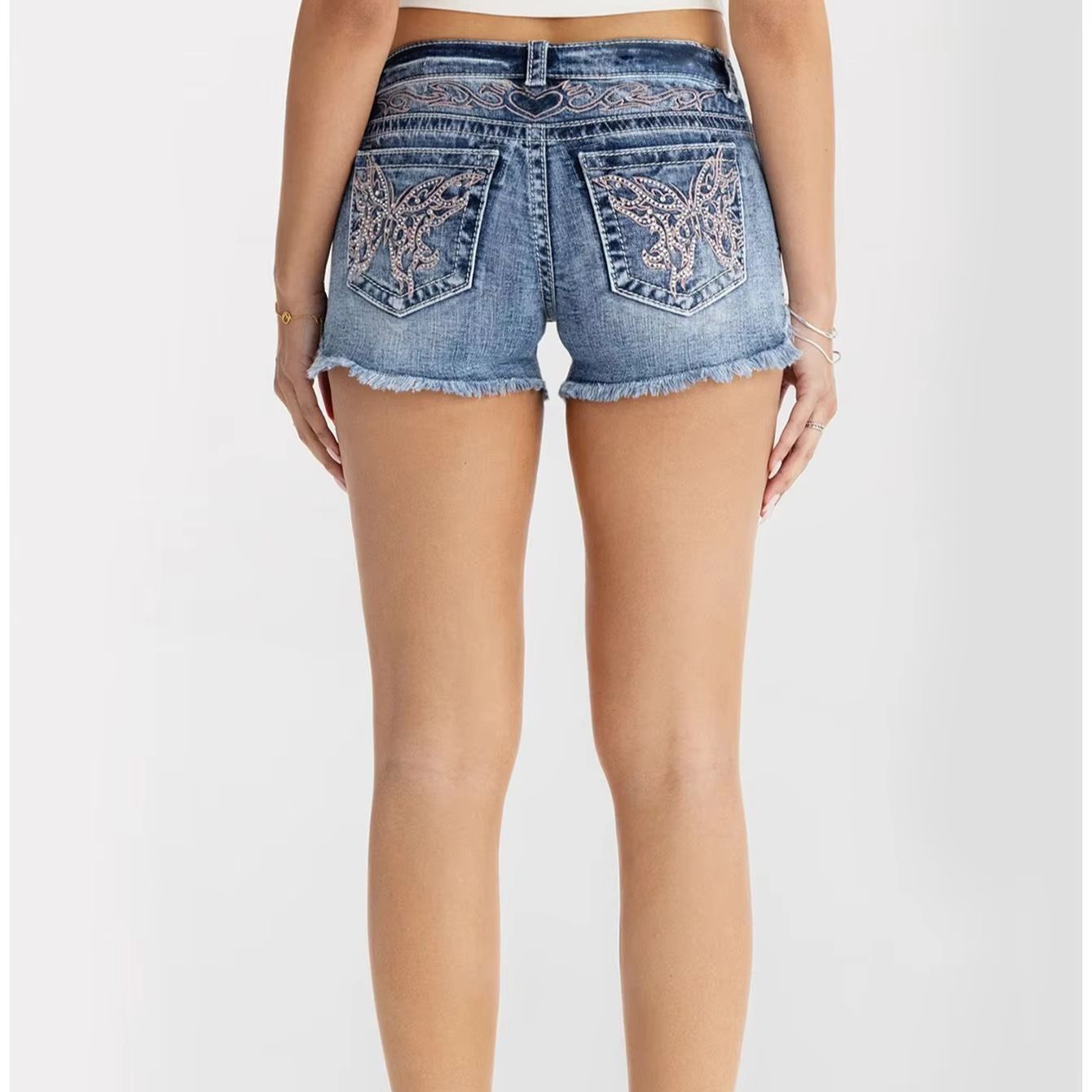 Damenbekleidung: Schmetterling – Shorts Denim Frayed Bewertung und Preis